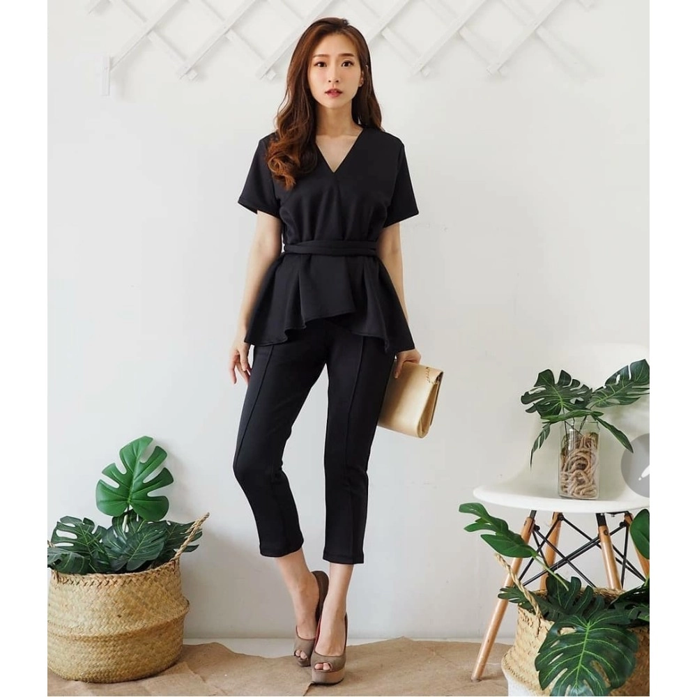 Baju Korea St Melvi Hitam