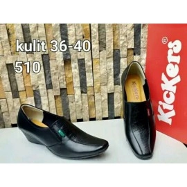 Sepatu kantor kulit wanita