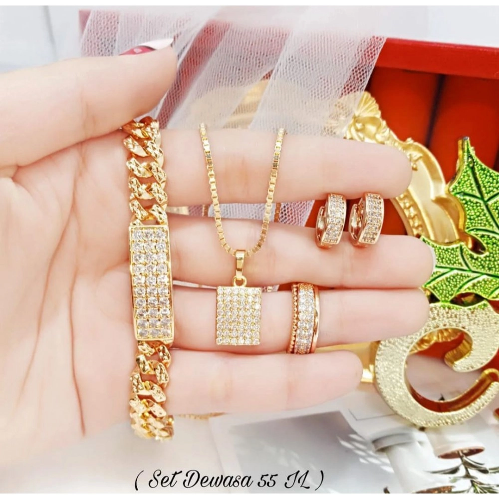 Satu Set Gelang Kotak Full Mata Lengkap Anti Karat Dan Luntur 040 Satu Set Gelang Kotak Full Mata Lengkap Anti Karat Dan Luntur 040