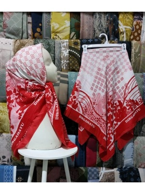 Jilbab Voal Motif Merah Putih